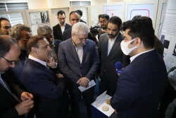 بازدید معاون علمی رئیس جمهور از شرکت های نانویی مسقر در پژوهشگاه پلیمر
 15
