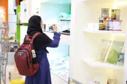 بازدید دانشجویان دانشگاه علوم پزشکی قم و کاشان از دستاوردهای نانویی کشور
 8