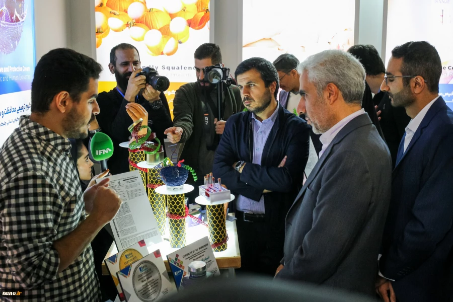 گزارش تصویری روز اول چهاردهمین نمایشگاه ستاد توسعه فناوری نانو و میکرو 6
