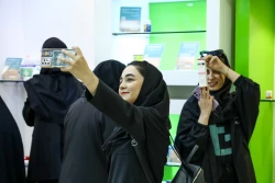 بازدید دانشجویان دانشگاه علوم پزشکی اردبیل از نمایشگاه ستاد توسعه فناوری نانو و میکرو 13