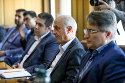 نشست مشترک مدیران عامل شرکت های نانو نساجی با مدیرکل و معاونین دفتر نساجی و پوشاک وزارت صمت
 4