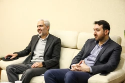 بازدید جناب آقای نجابت، نماینده مردم شیراز در مجلس شورای اسلامی از ستاد نانو و گفتگو با دکتر احمدوند دبیر ستاد
 4