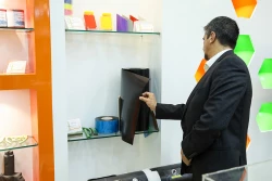 بازدید رئیس شورای ملی ایمنی زیستی و جمعی از مدیران سازمان محیط زیست  از ستاد 15