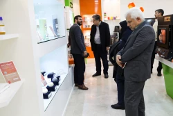 بازدید رئیس شورای ملی ایمنی زیستی و جمعی از مدیران سازمان محیط زیست  از ستاد 19