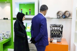 بازدید مدیران فرهنگی دانشگاه‌های علوم پزشکی کشور از ستاد نانو و دست آوردهای نانویی کشور 11