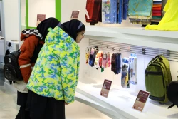 بازدید دانش آموزان دبیرستان شهید بینائی منطقه 15 از نمایشگاه ستاد نانو و میکرو 19