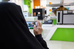 بازدید دانش آموزان دبیرستان شهید بینائی منطقه 15 از نمایشگاه ستاد نانو و میکرو 21