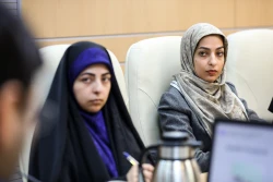 نشست هم‌اندیشی با خبرنگاران و فعالان رسانه‌ای حوزه بین‌الملل 12