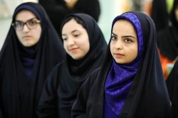 بازدید دانشجویان دانشگاه علوم پزشکی جندی شاپور اهواز از نمایشگاه ستاد توسعه فناوری‌های نانو و میکرو 5