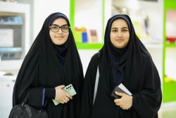 بازدید دانشجویان دانشگاه علوم پزشکی جندی شاپور اهواز از نمایشگاه ستاد توسعه فناوری‌های نانو و میکرو 14