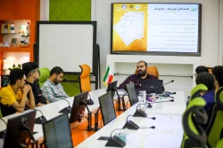 بازدید دانش آموزان متوسطه دوم مدرسه علامه حلی از نمایشگاه ستاد توسعه فناوری های نانو و میکرو 2