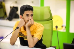 بازدید دانش آموزان متوسطه دوم مدرسه علامه حلی از نمایشگاه ستاد توسعه فناوری های نانو و میکرو 4