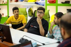 بازدید دانش آموزان متوسطه دوم مدرسه علامه حلی از نمایشگاه ستاد توسعه فناوری های نانو و میکرو 7