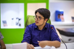 بازدید دانش آموزان متوسطه دوم مدرسه علامه حلی از نمایشگاه ستاد توسعه فناوری های نانو و میکرو 8