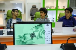 بازدید دانش آموزان متوسطه دوم مدرسه علامه حلی از نمایشگاه ستاد توسعه فناوری های نانو و میکرو 9