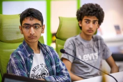 بازدید دانش آموزان متوسطه دوم مدرسه علامه حلی از نمایشگاه ستاد توسعه فناوری های نانو و میکرو 10