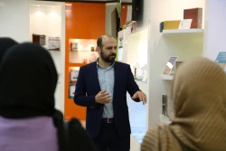 بازدید دانشجویان دانشگاه علوم پزشکی سبزوار از ستاد توسعه فناوری های نانو و میکرو 12