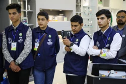 بازدید دانش اموزان خبرگزاری پانا از ستاد 12