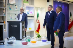 بازدید معاون وزیر علوم کشور ونزوئلا از ستاد توسعه فناوری های نانو و میکرو 7