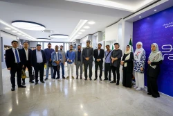 بازدید جمعی از فعالان رسانه ای سراسر دنیا از ستاد توسعه فناوری های نانو و میکرو 2