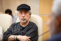 بازدید جمعی از فعالان رسانه ای سراسر دنیا از ستاد توسعه فناوری های نانو و میکرو 5