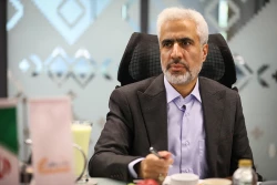 بازدید دبیر ستاد توسعه فناوری‌های نانو و میکرو از شرکت دارویی سینا ژن 12