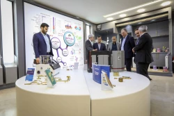 بازدید دکتر بیگ‌زاده مدیرعامل محترم شرکت سهامی نمایشگاه‌های بین‌المللی از ستاد نانو و میکرو
 5