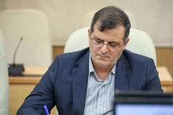 بازدید دکتر بیگ‌زاده مدیرعامل محترم شرکت سهامی نمایشگاه‌های بین‌المللی از ستاد نانو و میکرو
 7