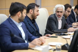 بازدید دکتر بیگ‌زاده مدیرعامل محترم شرکت سهامی نمایشگاه‌های بین‌المللی از ستاد نانو و میکرو
 8