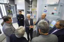 بازدید نمایندگان عضو کمیسیون آموزش مجلس از ستاد نانو 8