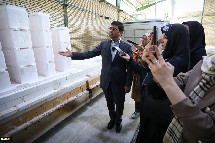 بازدید خبرنگاران و فعالان رسانه‌ای از شرکت نانویی اطلس سرام تولیدکننده آجرهای دیرگداز نیروگاهی
 15