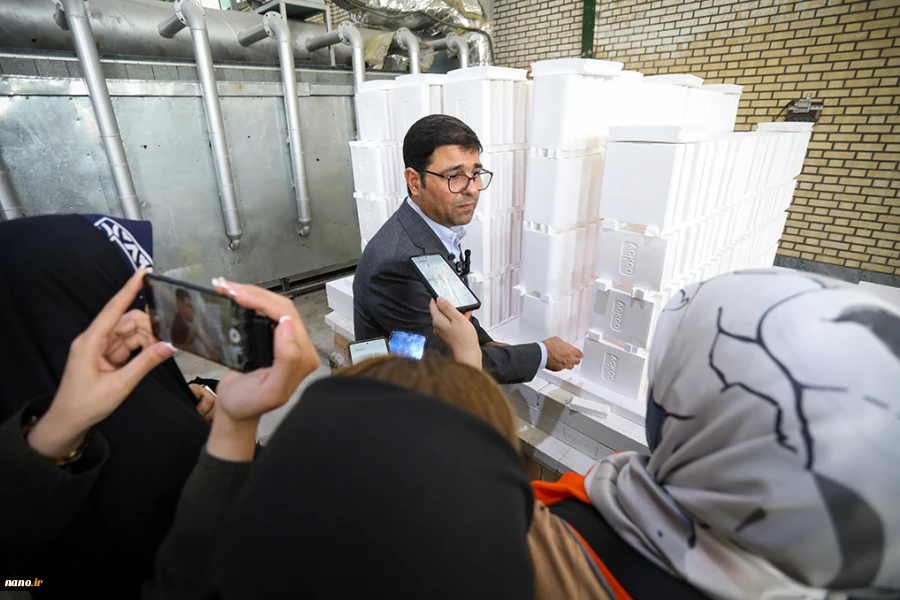 بازدید خبرنگاران و فعالان رسانه‌ای از شرکت نانویی اطلس سرام تولیدکننده آجرهای دیرگداز نیروگاهی
 16