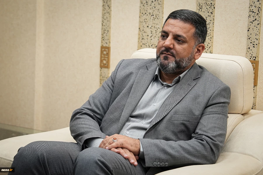 بازدید دکتر عظیمی‌راد سخنگوی کمیسیون آموزش مجلس از ستاد نانو 17