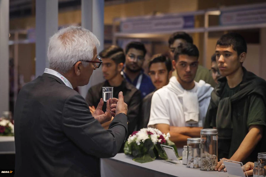 اولین روز شانزدهمین نمایشگاه نانو 19