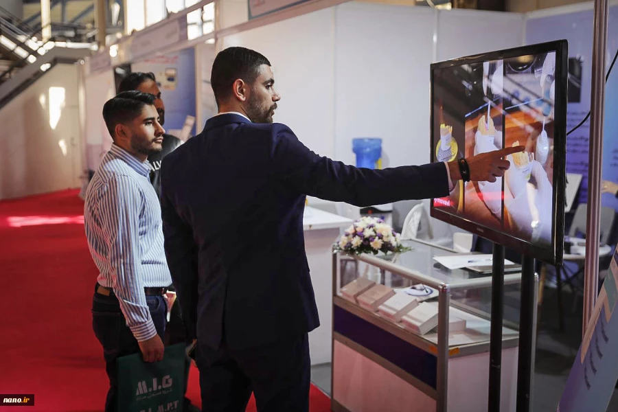 اولین روز شانزدهمین نمایشگاه نانو 21
