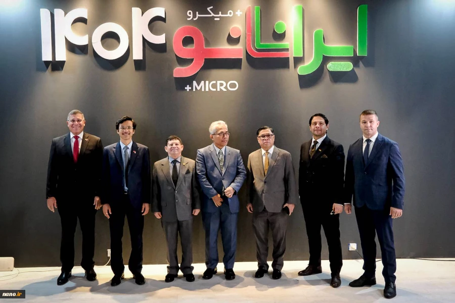 دومین روز شانزدهمین نمایشگاه نانو 27