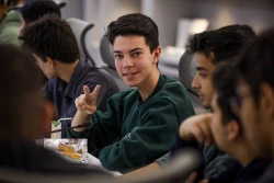 بازدید دانش آموزان دبیرستان ملاصدرا از
 نمایشگاه محصولات فناوری نانو 5