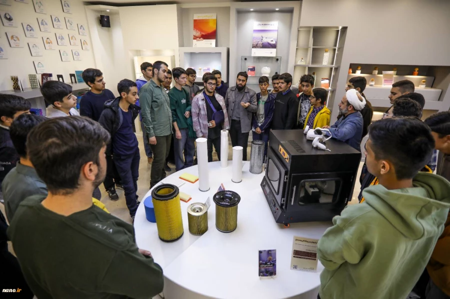 بازدید دانش آموزان دبیرستان ملاصدرا از
 نمایشگاه محصولات فناوری نانو 6