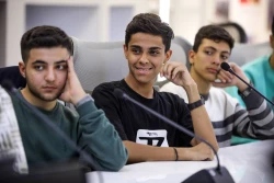 بازدید دانش آموزان دبیرستان ملاصدرا از
 نمایشگاه محصولات فناوری نانو 9