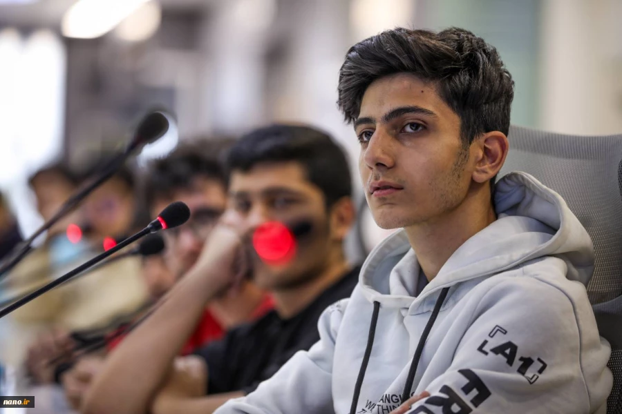 بازدید دانش آموزان دبیرستان ملاصدرا از
 نمایشگاه محصولات فناوری نانو 10