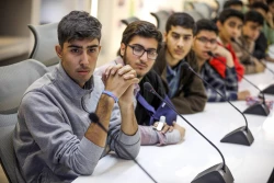 بازدید دانش آموزان دبیرستان ملاصدرا از
 نمایشگاه محصولات فناوری نانو 15