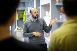 بازدید دانشجویان بین المللی امام خمینی قزوین از نمایشگاه ستاد نانو 19