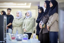 بازدید دانشجویان بین المللی امام خمینی قزوین از نمایشگاه ستاد نانو 20