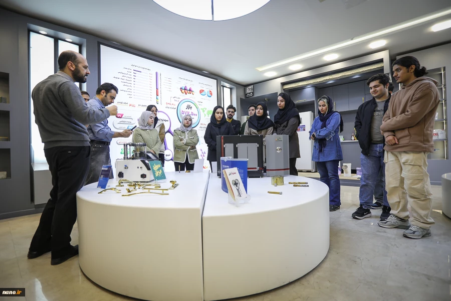 بازدید دانشجویان بین المللی امام خمینی قزوین از نمایشگاه ستاد نانو 22