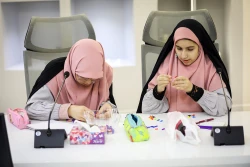 بازدید دانش آموزان پایه ششم مدرسه مهر هشتم از نمایشگاه ستاد توسعه فناوری های نانو و میکرو 3