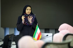 بازدید دانش آموزان پایه ششم مدرسه مهر هشتم از نمایشگاه ستاد توسعه فناوری های نانو و میکرو 5