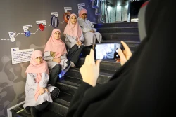 بازدید دانش آموزان پایه ششم مدرسه مهر هشتم از نمایشگاه ستاد توسعه فناوری های نانو و میکرو 16