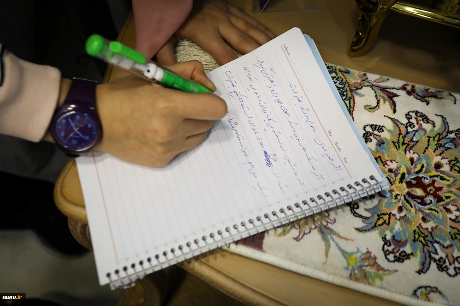 بازدید دانش آموزان پایه ششم مدرسه مهر هشتم از نمایشگاه ستاد توسعه فناوری های نانو و میکرو 22