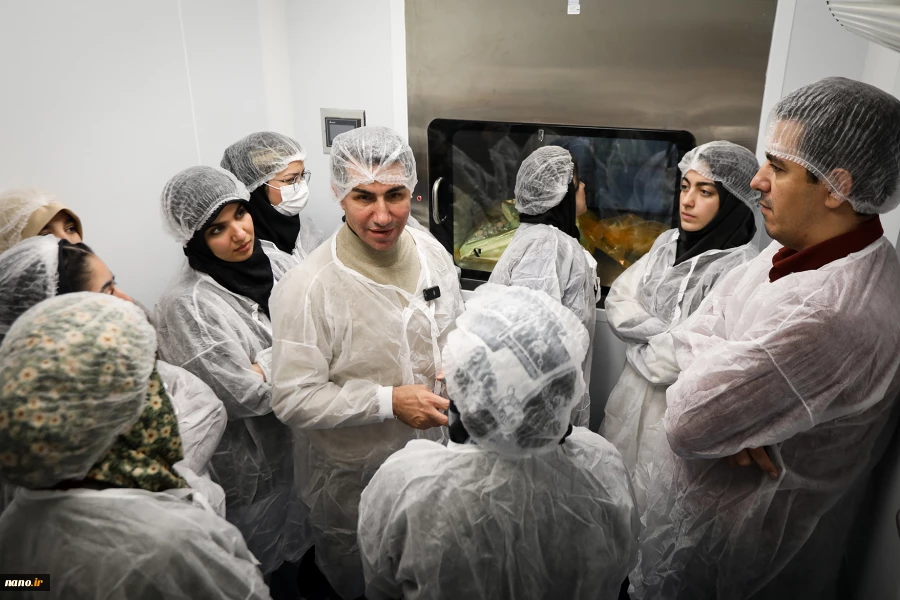 بازدید خبرنگاران و فعالان رسانه از شرکت دارویی نانو دارو پژوهان 12