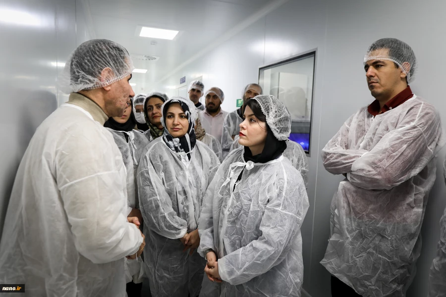 بازدید خبرنگاران و فعالان رسانه از شرکت دارویی نانو دارو پژوهان 21